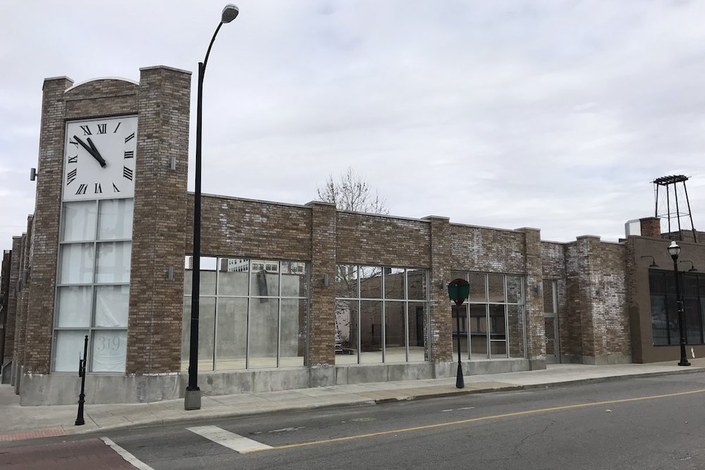 Inner Circle Vodka Bar is taking over a property with indoor and outdoor space at Walnut Street and Campbell Avenue.